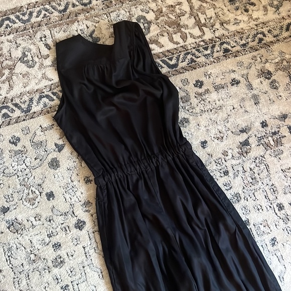 Aritzia sleeveless cropped wide leg jumpsuit - Picture 5 of 5